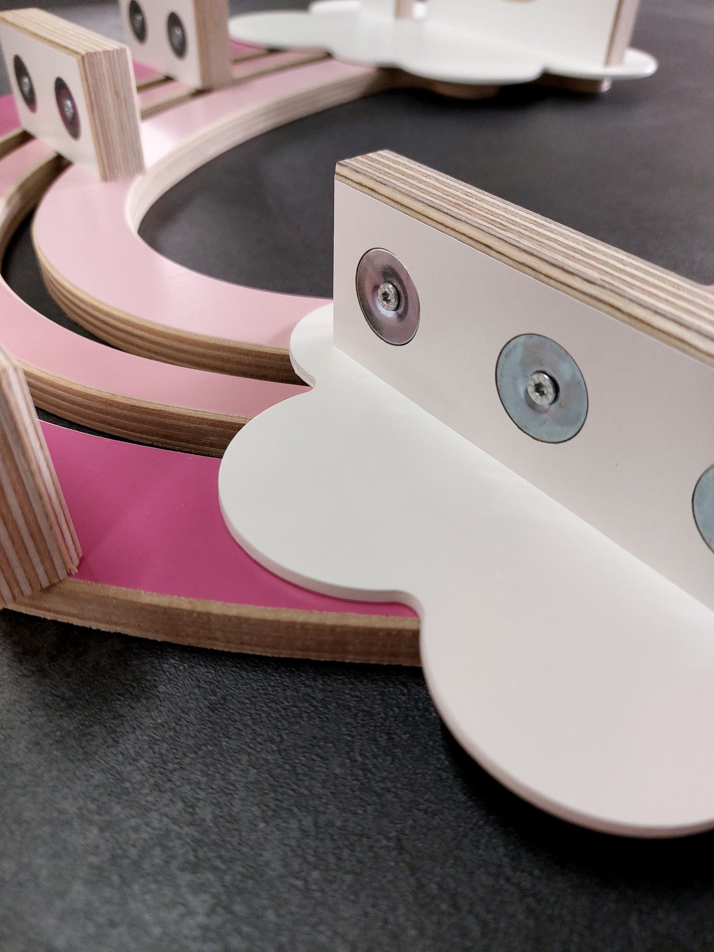 Regenbogen Tonie Regal für Toniebox